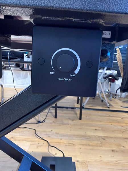 Artero LED Trimmtisch "ZEN"